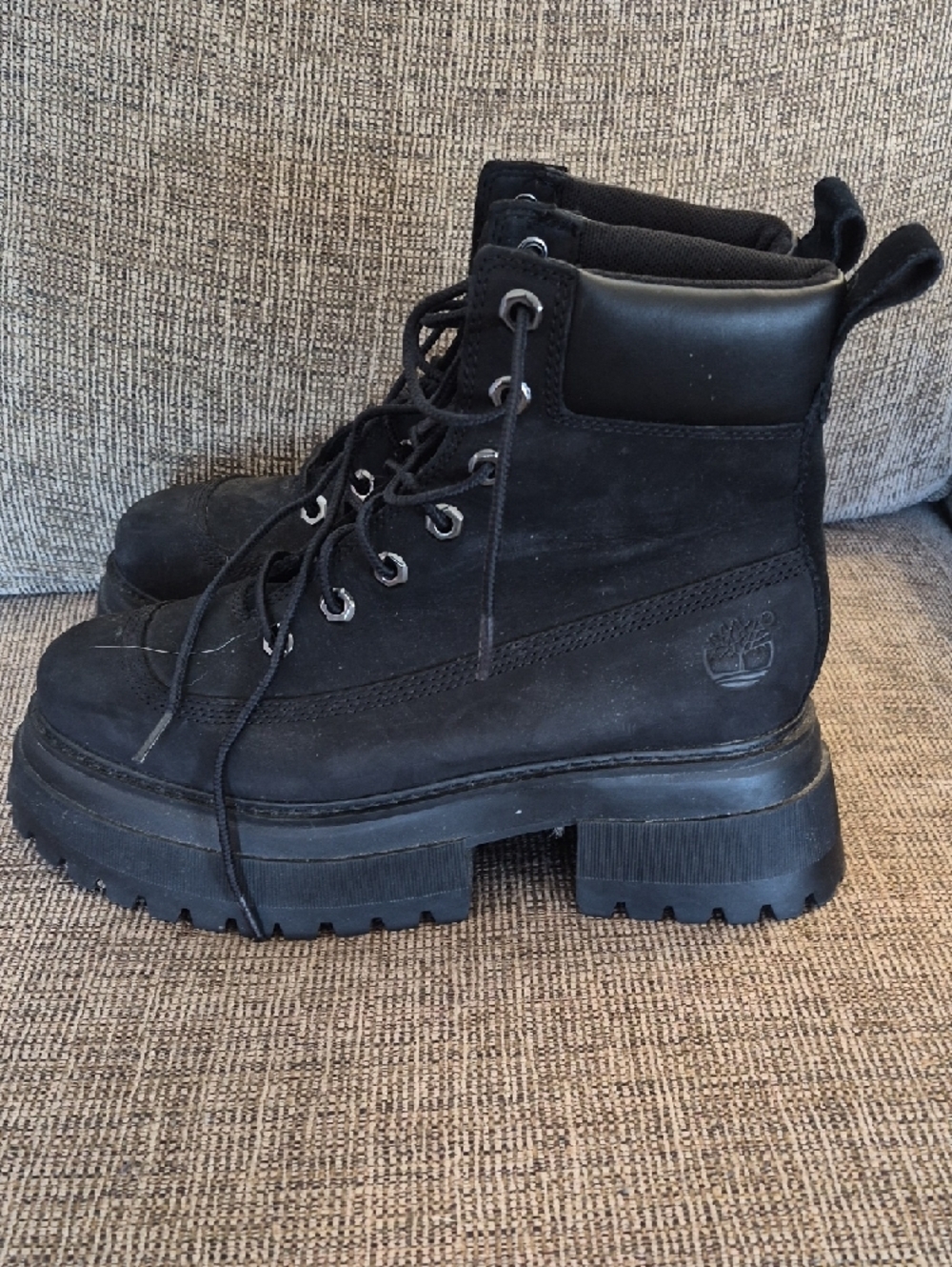 Timberland Black Suede Lug Platform Lace-Up Boots - Picture 2 of 4